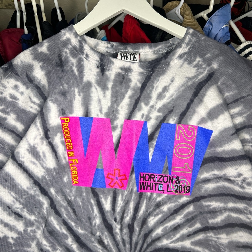 WHIT Gray Tie-Dye T-Shirt with Pink and Blue Graphic - Picture 2 of 6